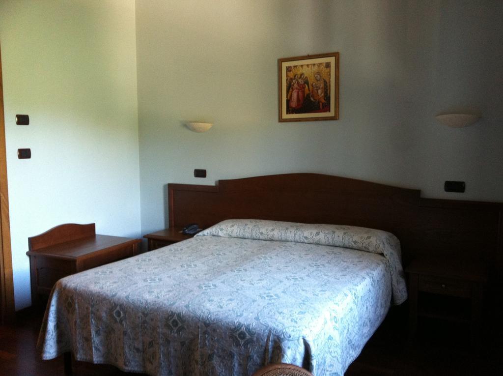 Agriturismo La Cantina Ascoli Piceno Rum bild