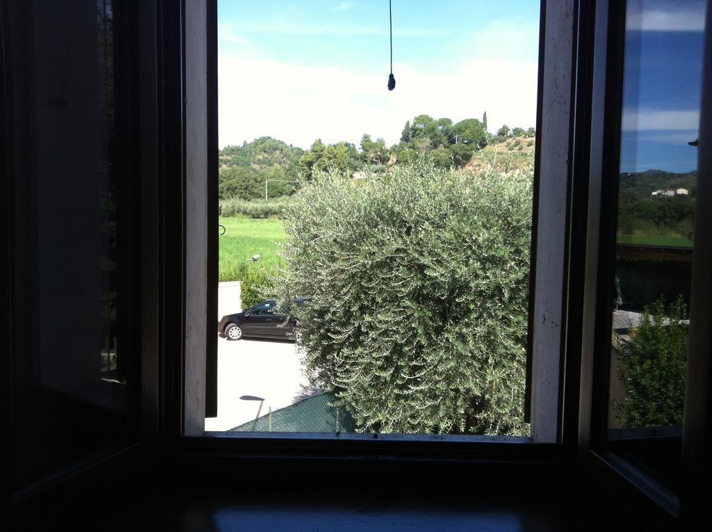 Agriturismo La Cantina Ascoli Piceno Rum bild